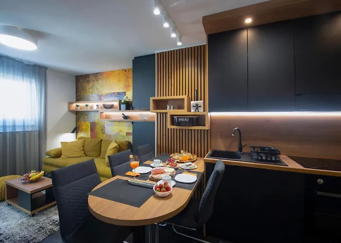 Jazine Lux Apartment E&T